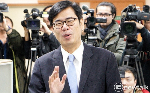 蘇貞昌丟筆的造假影片 陳其邁：希望內政部盡速清查