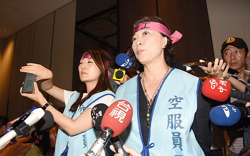 長榮「突襲式」罷工旅客焦慮　台大醫師提關鍵性罷工解藥