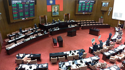 工輔法三讀》違法農地工廠有條件合法　落日期限20年