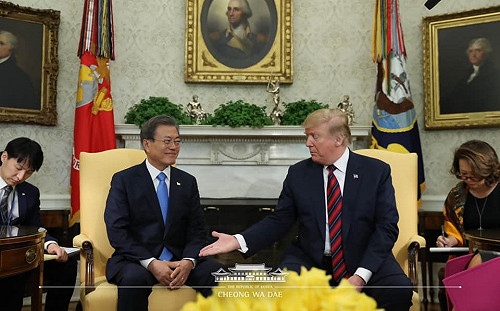 川普讚：美國病毒檢測做的比韓國多　遭英韓媒體「找碴」