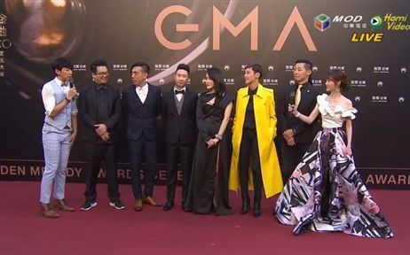 金曲》何韻詩偕閃靈走紅毯 黃風衣呼應反送中 籲台大選守民主