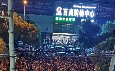 武漢萬人抗議強建焚燒廠  王丹：別以為中國人都是奴隸