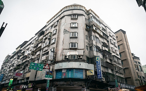 淡水東來大廈今斷水電  最快明年可拆除