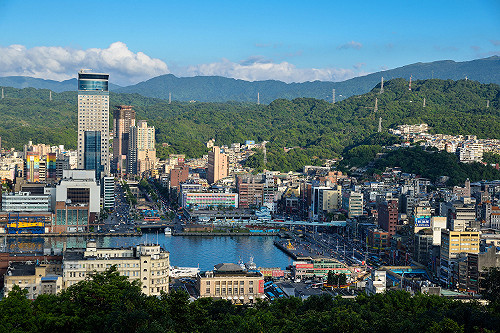 海洋廣場變身露天音樂廳  基隆港邊聽音樂渡浪漫夏夜