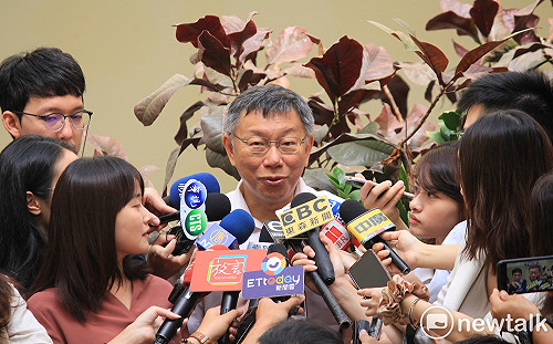 鍾小平脫黨挺他選總統   柯P：趕鴨子上架