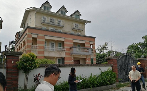 李佳芬脫手農舍   林俊憲大酸：有誰會去買備受爭議的違建屋？