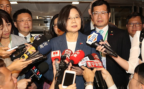 蔡總統：強化台灣國防 鄰居不必說三道四