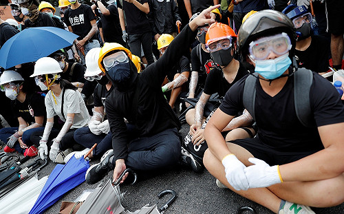 捍衛香港自由人權 美參議員提「Be water」法案制裁侵權官員