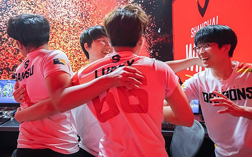 《鬥陣特攻》脫胎換骨！上海龍之隊勇奪OWL第三階段冠軍