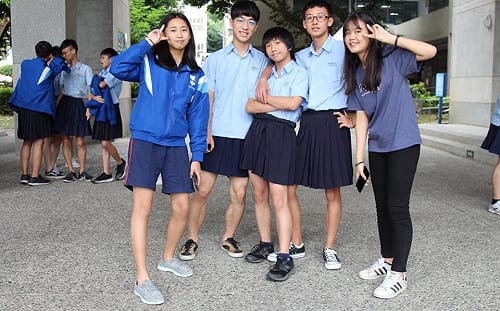 板中鼓勵男學生穿裙上學 捍家盟：原來男生穿裙是社會進步？