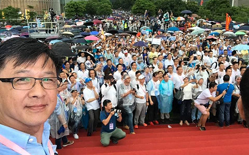 元朗襲擊案主謀呼之欲出  何君堯爆任青關會榮譽會長