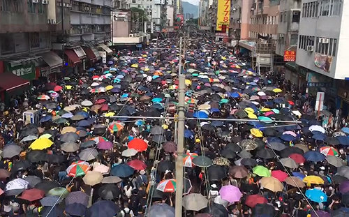 光復元朗遊行開始集合 示威者塞爆交通