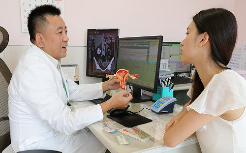 阿嬤罕見畸形雙子宮內膜癌 　微創手術解危