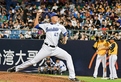 中華職棒／影帝級表演騙出局數　范玉禹：身體自然反應