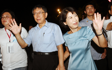 是否見郭台銘 柯文哲：那需見面打電話就好