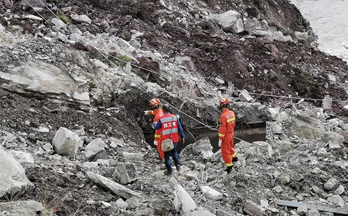 強降雨成災! 四川成昆鐵路崩塌17工人失聯