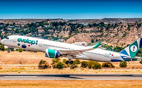 人漂空中15秒！客機遇晴空湍流  急降數百公尺16傷