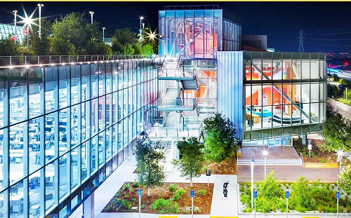 企圖取代智慧型手機！Facebook積極研發AR眼鏡最快2023年上市