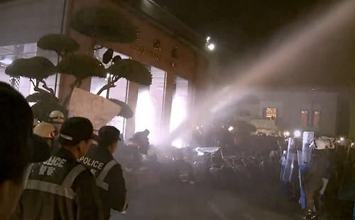 政院暴力驅離現場指揮官一審無罪！司改會：黑警濫權難追訴