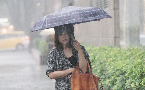 午後雷陣雨來了！中部以南3縣市大雨特報