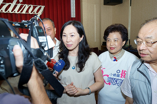 李佳芬批「學母語浪費資源」惹議 新住民媽媽要求道歉