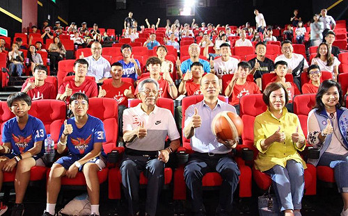 韓國瑜看《下半場》 悟「有目標就沒有不可能」