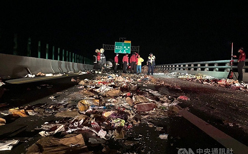 國道散落物收費清理  9月16日上路