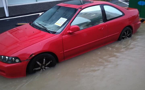 半夜雨炸恆春半島 民眾哀嚎一覺醒來車泡水