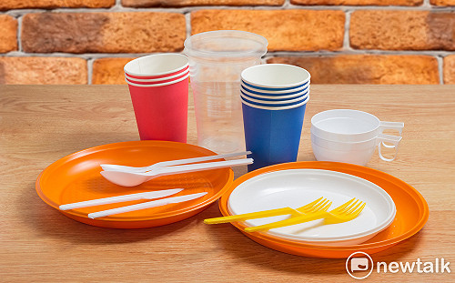 擴大減廢！北市54百貨、購物中心明年1/1起禁用免洗餐具