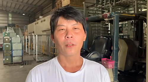 逼幼犬喝酒挨轟 「最強菜農」今入國民黨 放話「歡迎起底」