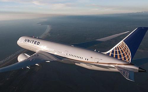 美男子疑隱瞞確診登機後猝死  部分協助搶救乘客出現症狀