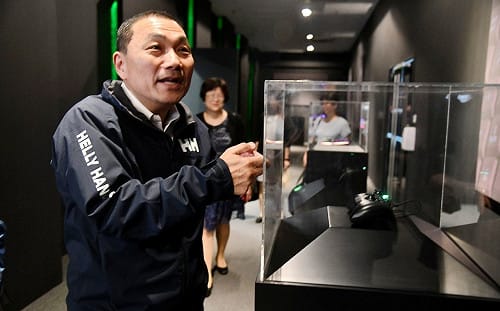 侯友宜訪星國「雷蛇」  盼打造新北電競之都