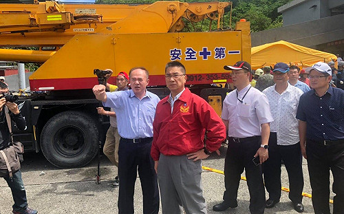 徐國勇澄清總統「口誤」說：橋先崩塌後 油罐車墜落失火