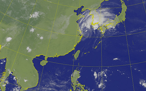 雨過天晴  不像秋天的34°C高溫持續到週五