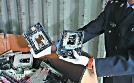 越南揪違規廢料貨櫃  杜絕洋垃圾夾藏入境