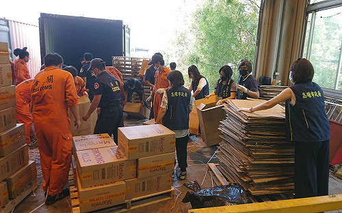 中央、高雄攜手打擊犯罪  連日破獲市值逾兩億走私菸