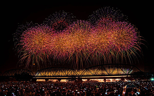 遭批「最貴最糟糕」國慶煙火！屏縣府詳列經費用途