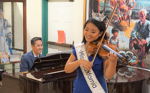海外台灣人紀念美麗島40年 加州小姐站台相挺