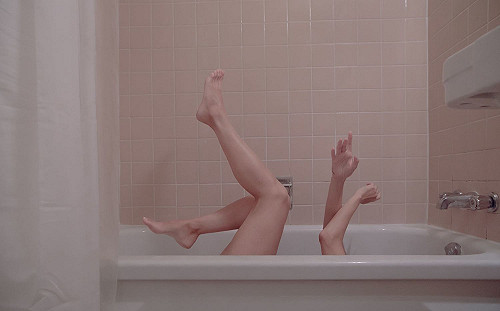 老婦浴缸滑倒！爬不起來靠自來水活命　4天後獲救卻更慘