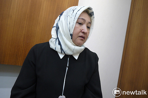 專訪維吾爾再教育營受害者2》證據很多...她控：中共才是恐怖組織、恐怖份子