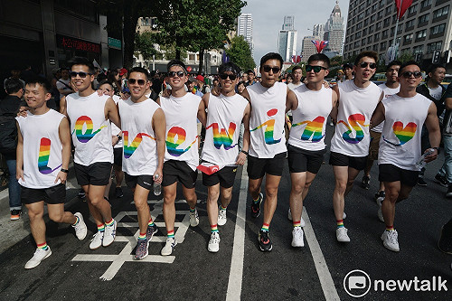 同志大遊行在同婚元年啟航 逾5萬人開走同樂