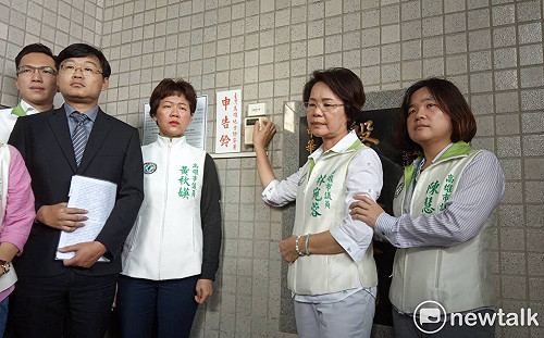 （影）高市議會濺血衝突  林宛蓉狀告劉德林傷害