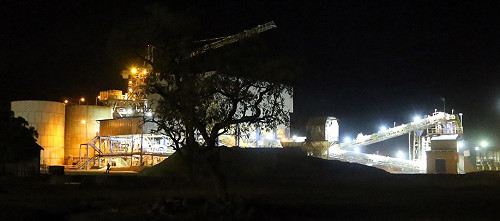 軍隊護送還不OK！布吉納法索金礦車隊遇襲  37死60傷