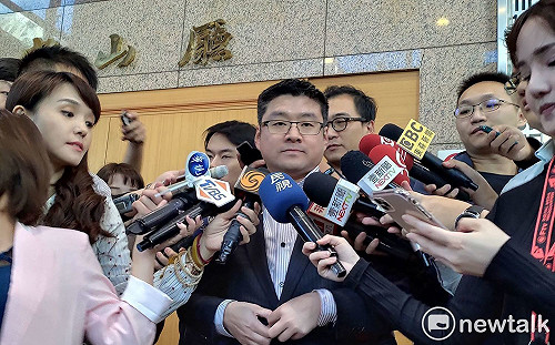 嗆警網路肉搜、全家都倒楣 徐弘庭凌晨道歉：原諒我的不成熟