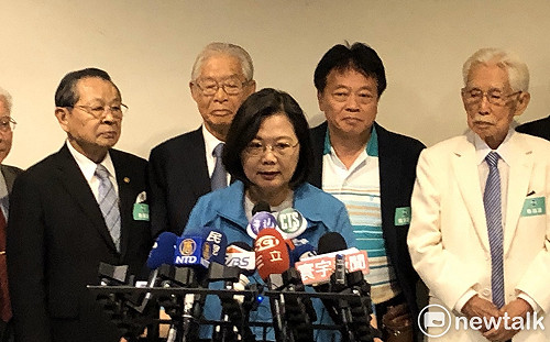 回擊韓國瑜 蔡英文：潛艦國造從蔣介石時代就想做