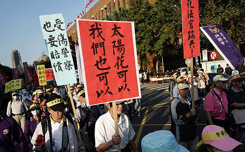 看不下去！ 反毒陣：退警上街假挺警真政治 真的很噁心！