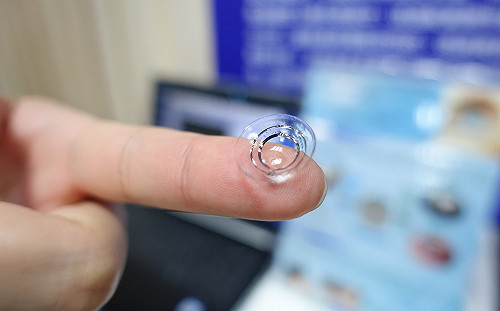 可即時追蹤乾眼症！台灣團隊研發全球唯一智慧隱形眼鏡