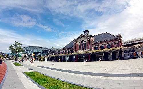 耶誕跨年活動佈展！舊台中火車站、綠柳川今起部分區域封閉