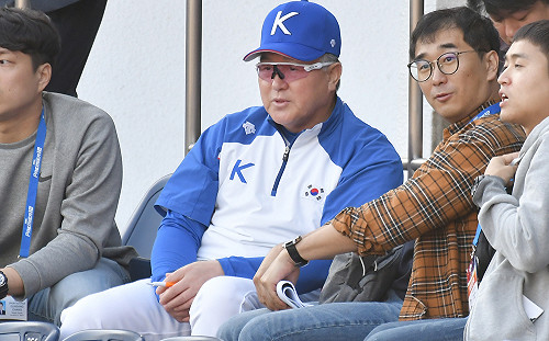 12強／對中華隊失利變狗熊　韓國教頭金卿文道歉