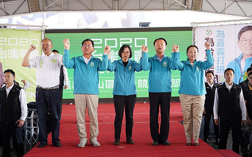 嘉縣造勢 蔡英文開支票︰明年台灣可望外銷豬肉